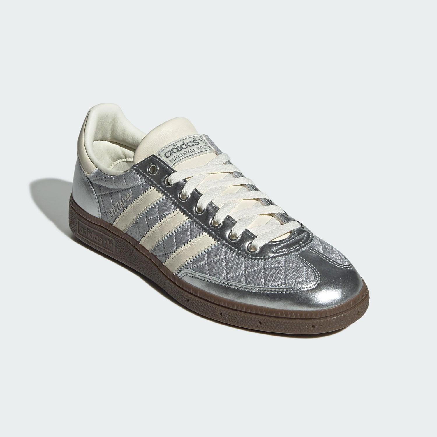 รองเท้ากีฬาและรองเท้าลำลองทรงค - Adidas Shoes Gazelle บทวิจารณ์และราคา